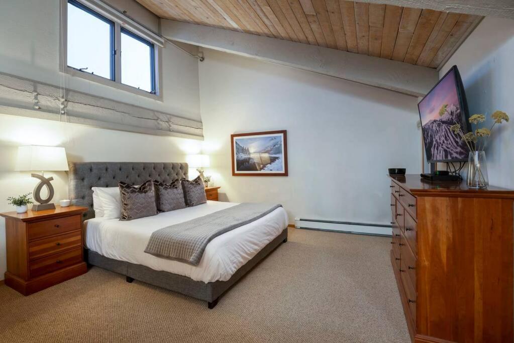 Updated 3 Bedroom 2 Ba With Pool & Hot Tub - Stunning Mountain Views! Snowmass Village Kültér fotó