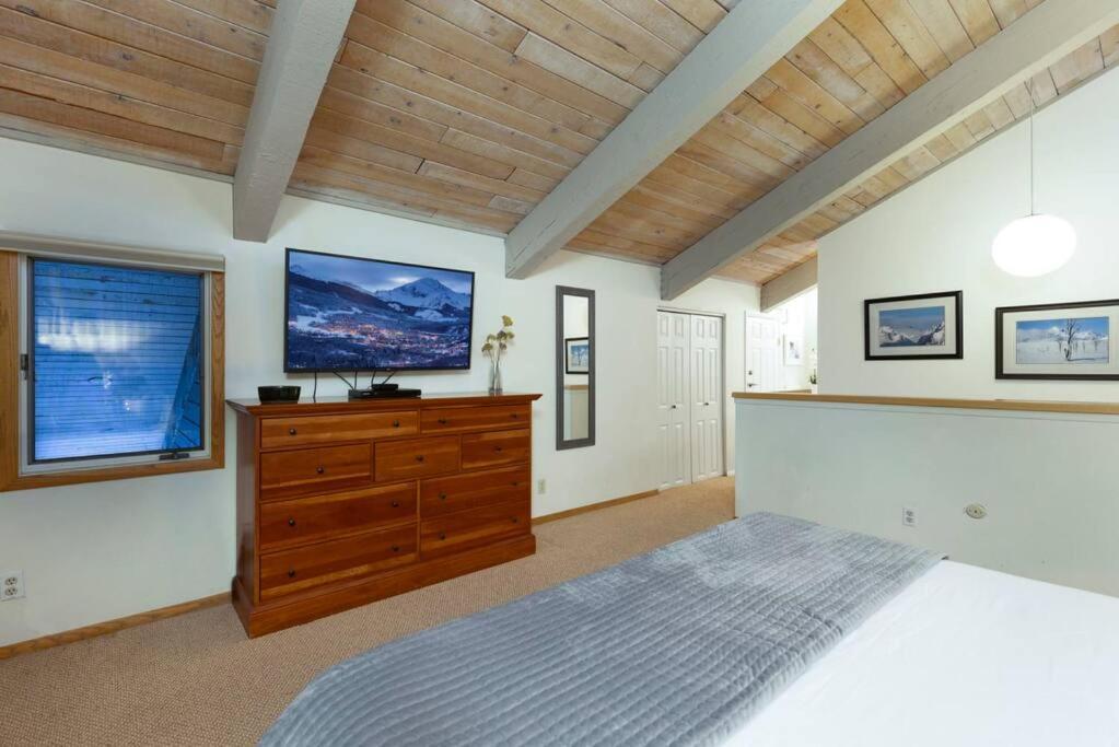 Updated 3 Bedroom 2 Ba With Pool & Hot Tub - Stunning Mountain Views! Snowmass Village Kültér fotó