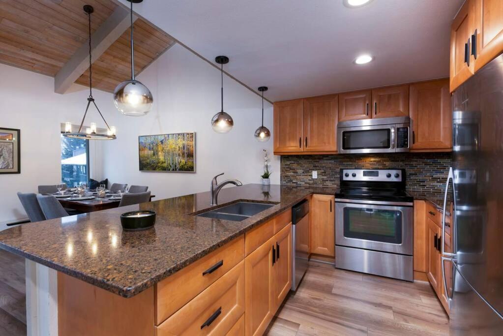 Updated 3 Bedroom 2 Ba With Pool & Hot Tub - Stunning Mountain Views! Snowmass Village Kültér fotó